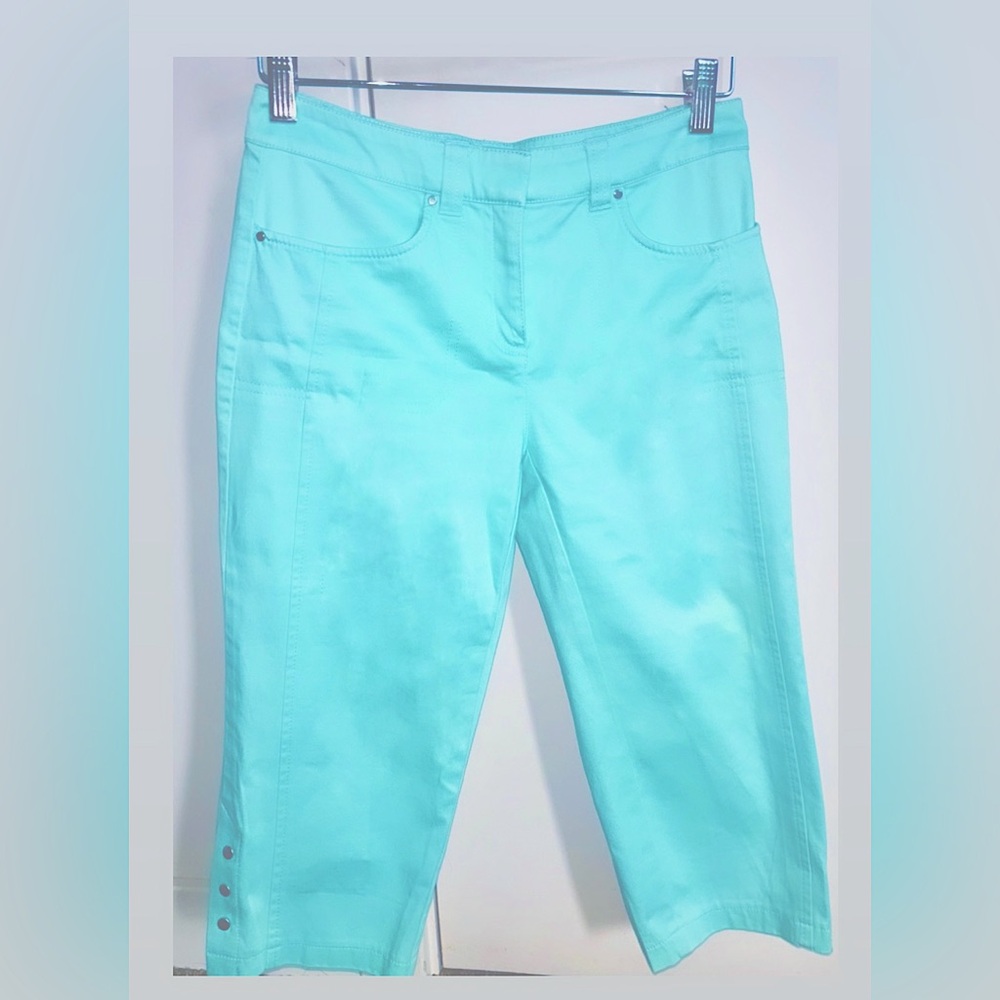 White House Black Market Mid-Rise Pret-A-Pedi Aqua Straight Cropped Pants